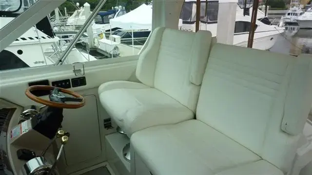 2004 Sea Ray 390 motor yacht