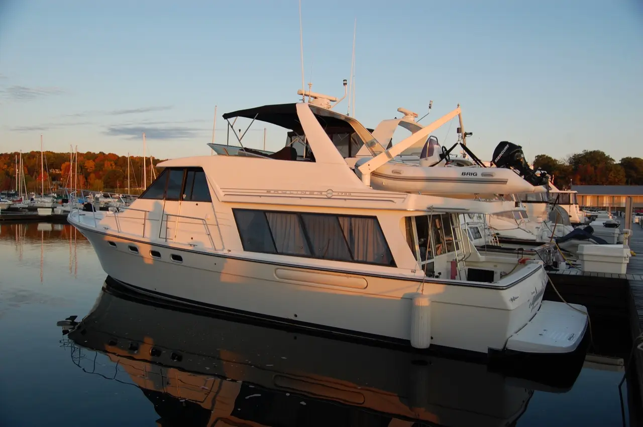 1999 Bayliner 4788 pilothouse my