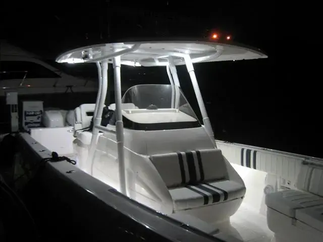 2015 Intrepid 327 center console