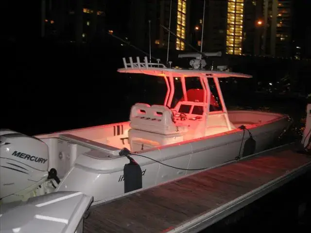 Intrepid Boats 327 Center Console