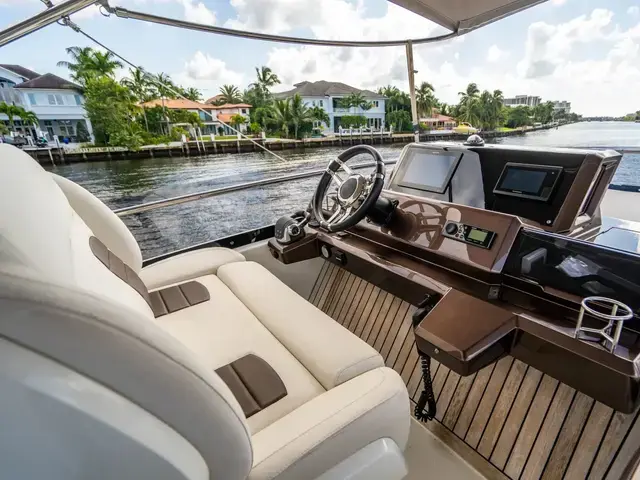 Galeon 550 Fly