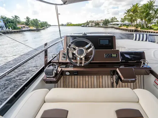 Galeon 550 Fly