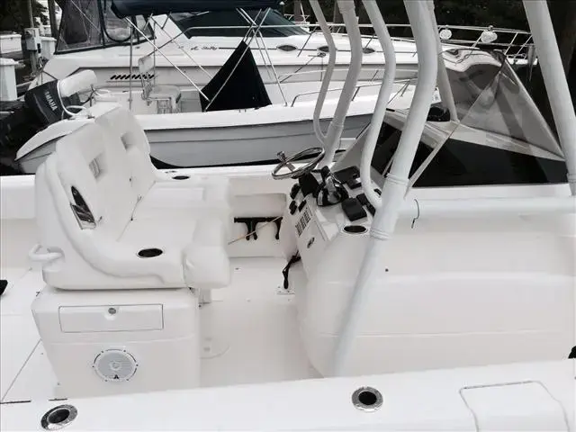 Intrepid Boats 327 Center Console