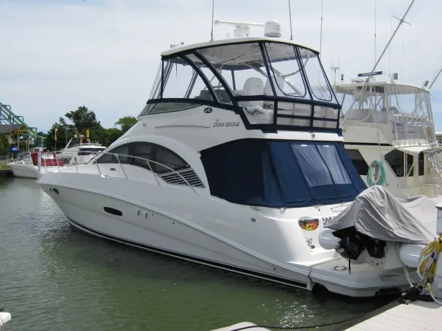 2008 Sea Ray 47 sedan bridge