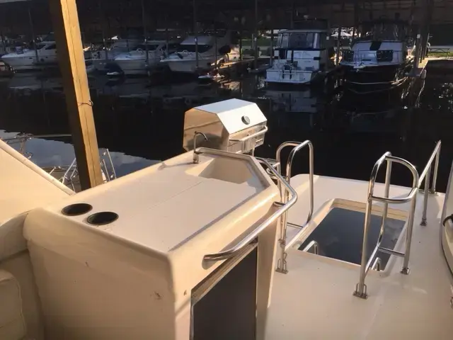 Bayliner 4788 Pilothouse