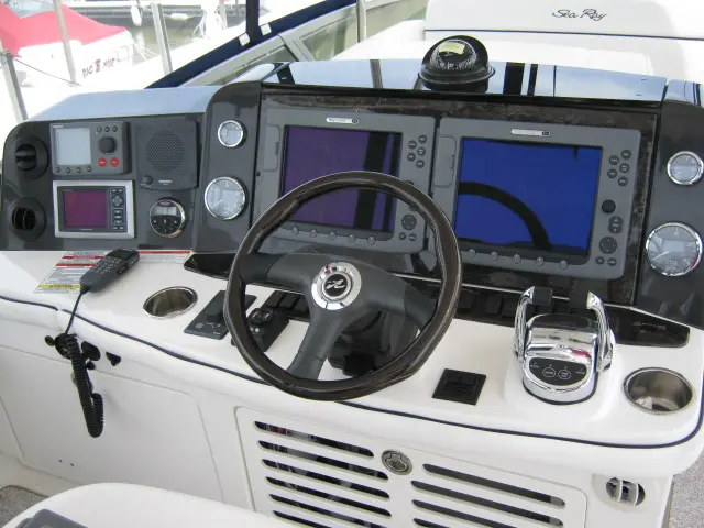 2008 Sea Ray 47 sedan bridge