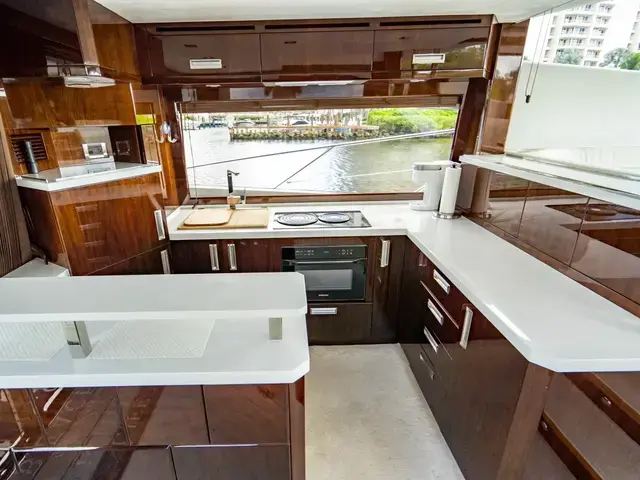 Galeon 550 Fly