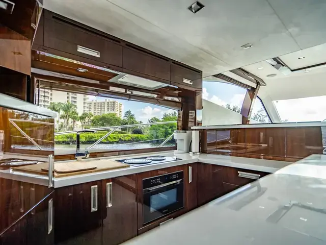 Galeon 550 Fly