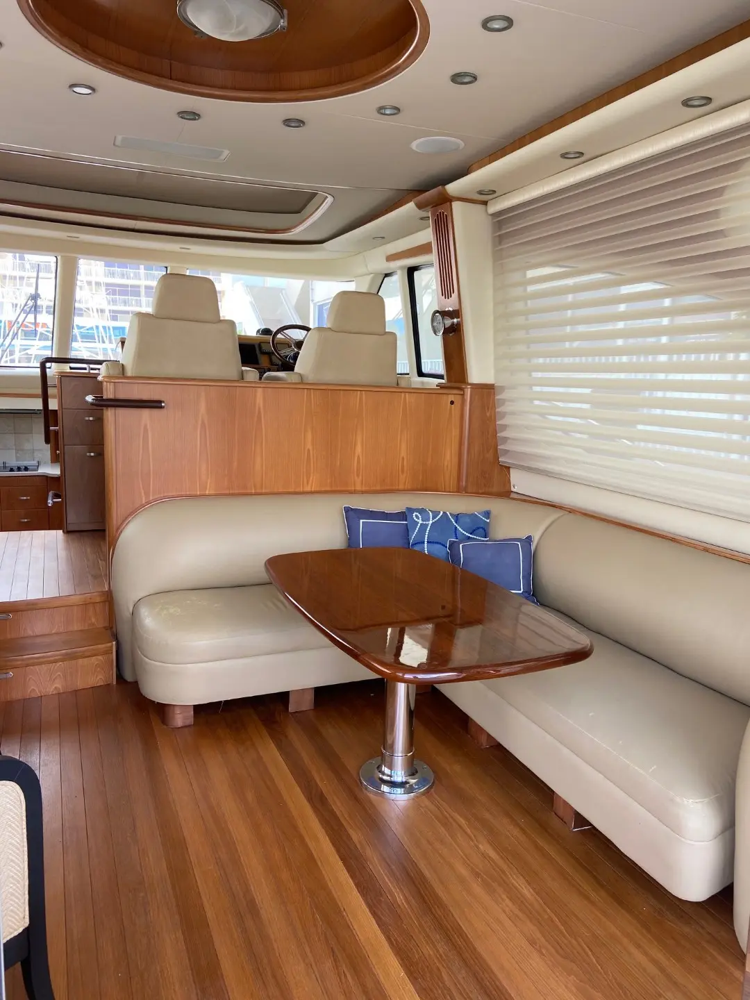 2009 Tiara 5800 sovran