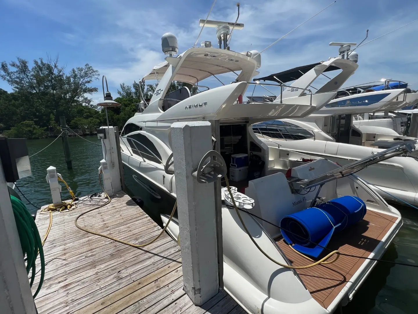 2005 Azimut 50 flybridge