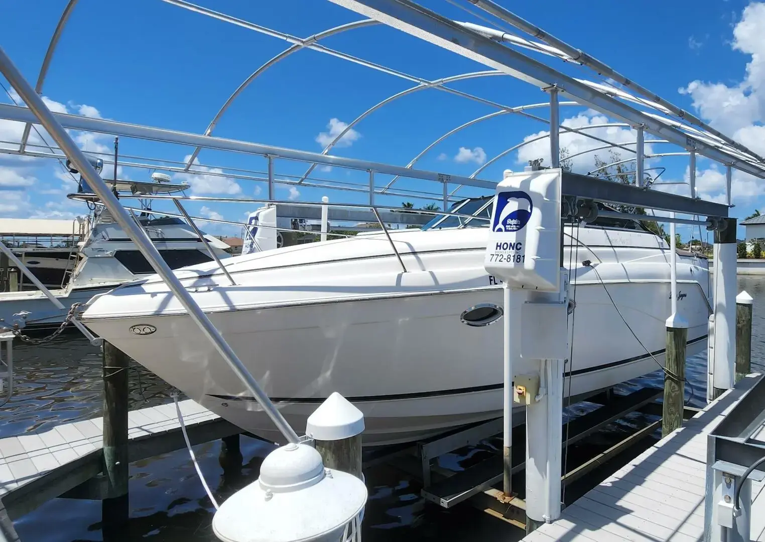 2004 Rinker fiesta vee