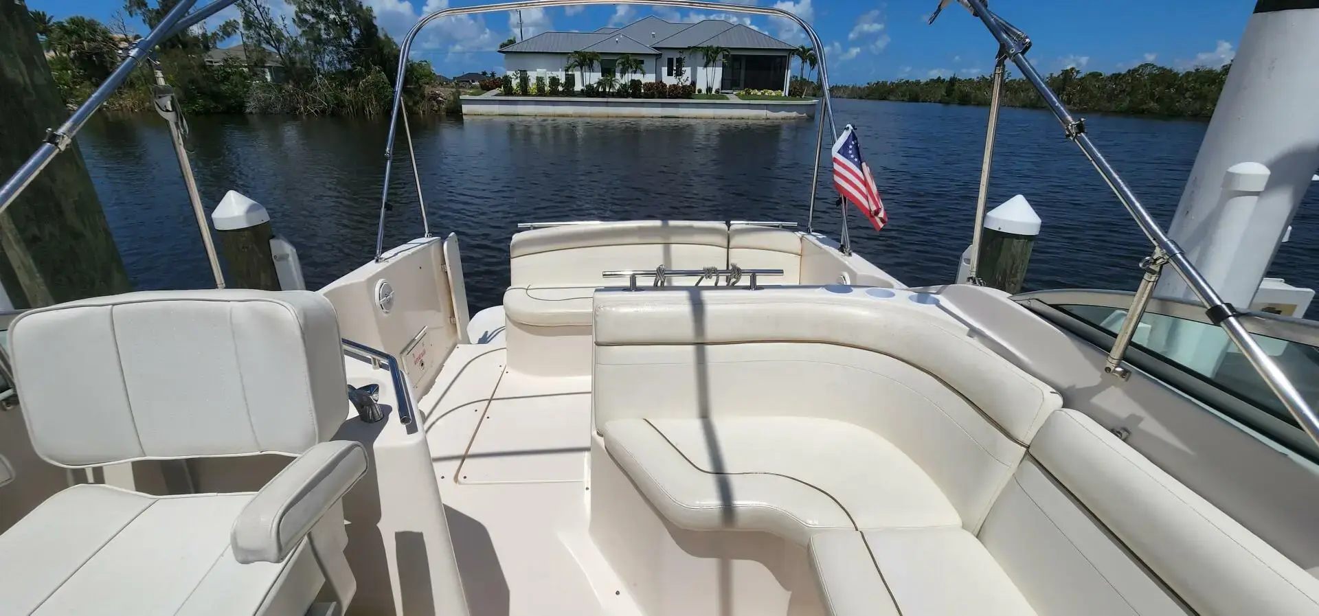 2004 Rinker fiesta vee