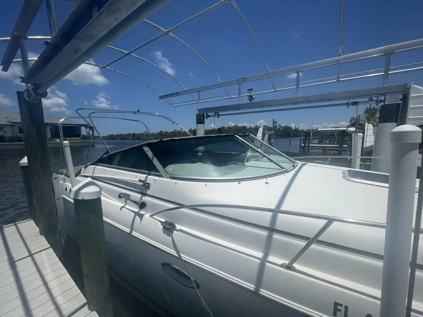 2004 Rinker fiesta vee