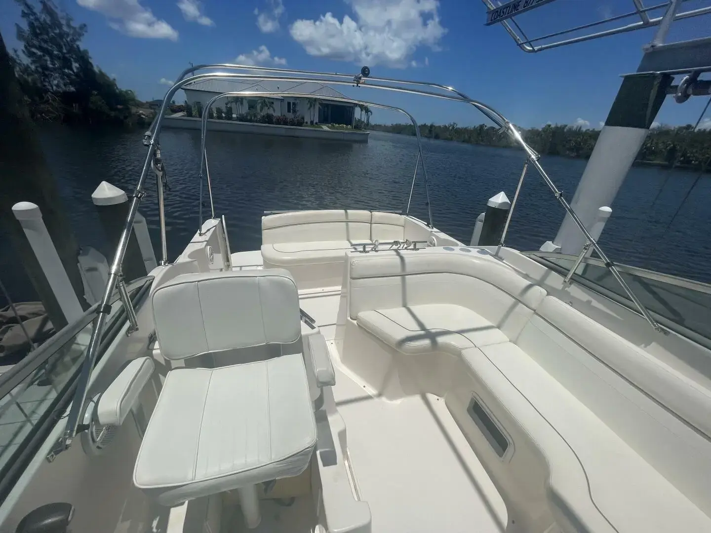 2004 Rinker fiesta vee