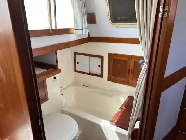 Albin Boats Double Cabin Trawler 36