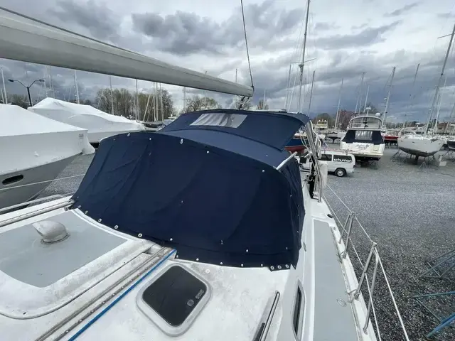 Hunter 44 Ac