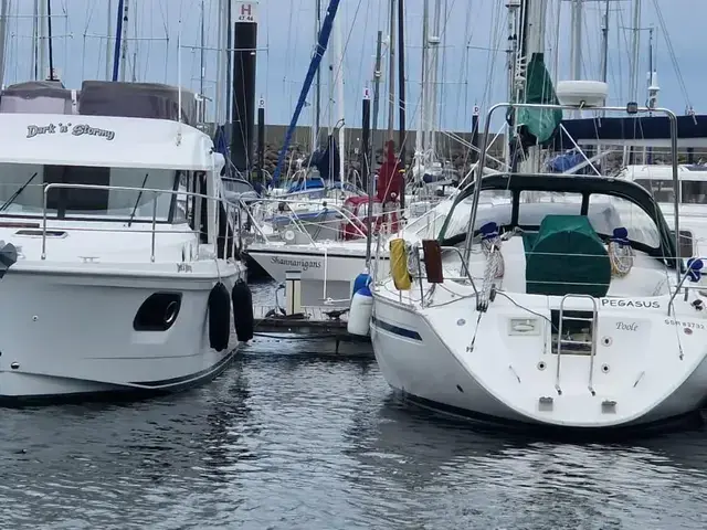 Beneteau Swift Trawler 30