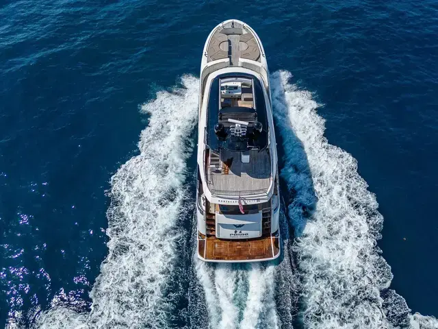 Monte Carlo MCY 80 Flybridge