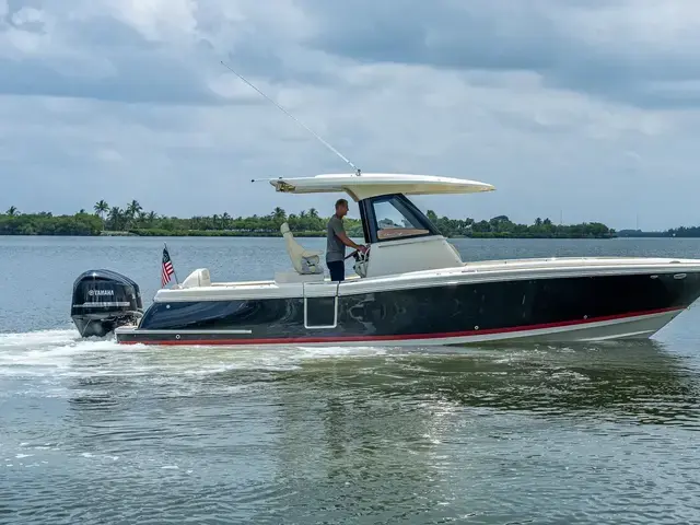 Chris-Craft Catalina 30