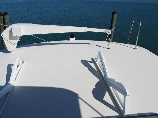 Hatteras 72 Cockpit Motoryacht