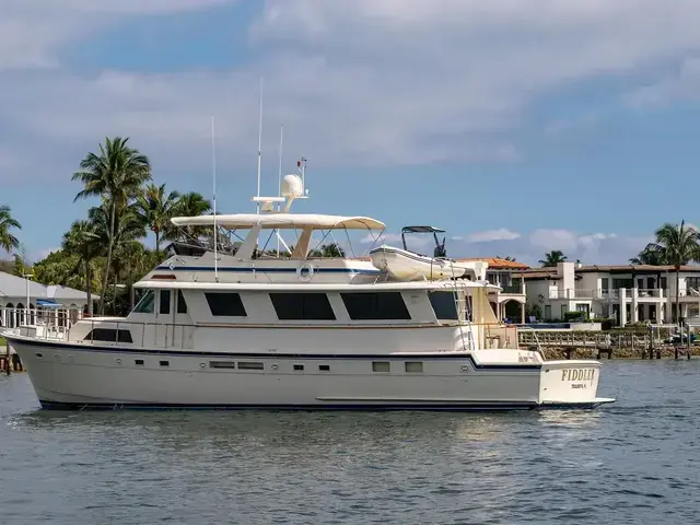 Hatteras 72 Cockpit Motoryacht