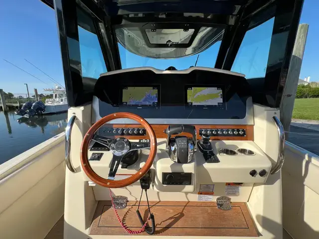 Chris Craft Catalina 30