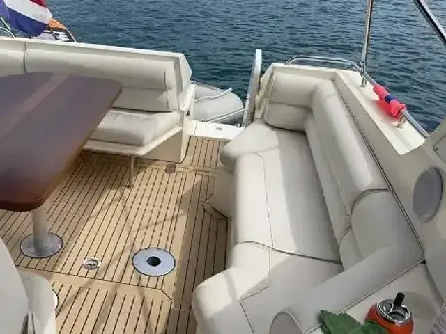 Sunseeker Martinique 38