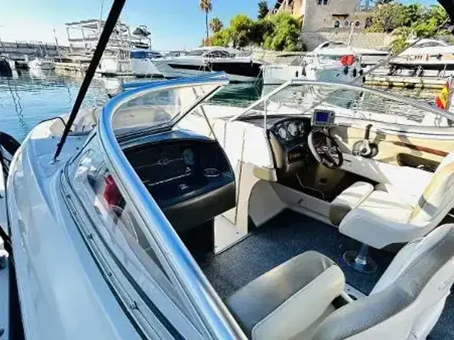 Sea Ray 230 Select