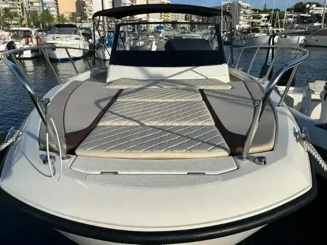 Quicksilver 875 Activ Sundeck