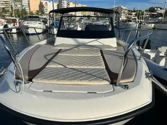 Quicksilver 875 Activ Sundeck