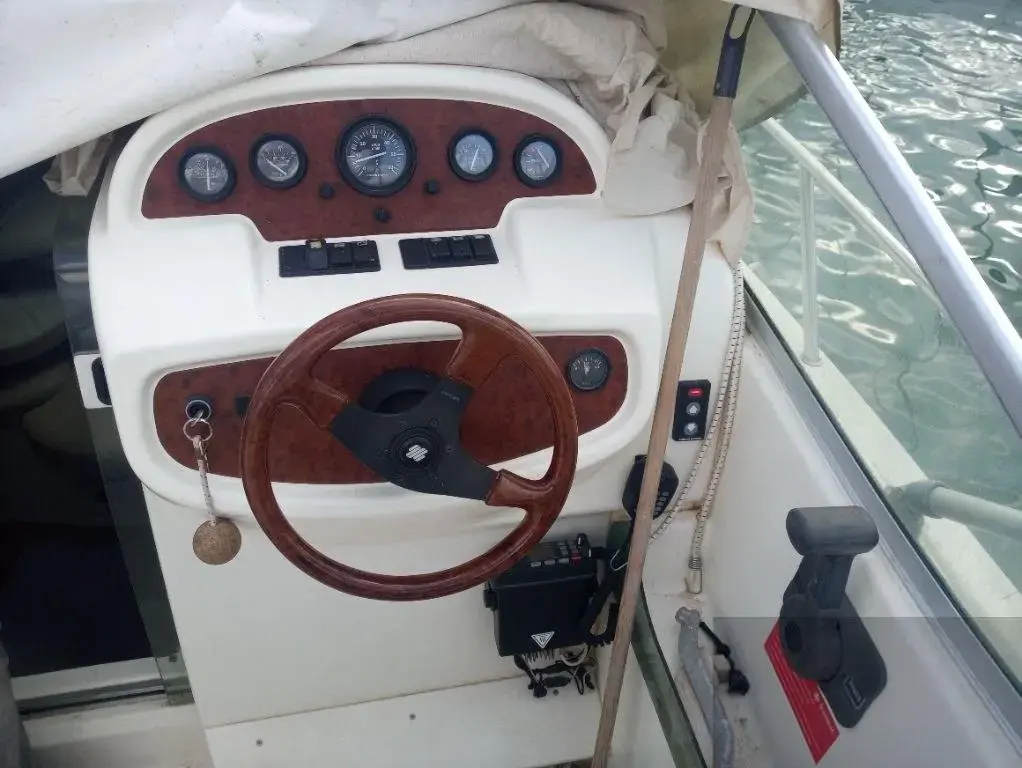 2004 Jeanneau leader 805