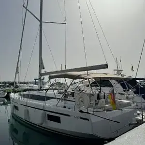 2023 Bavaria C42