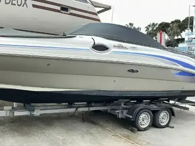 Sea Ray 240 Sundeck