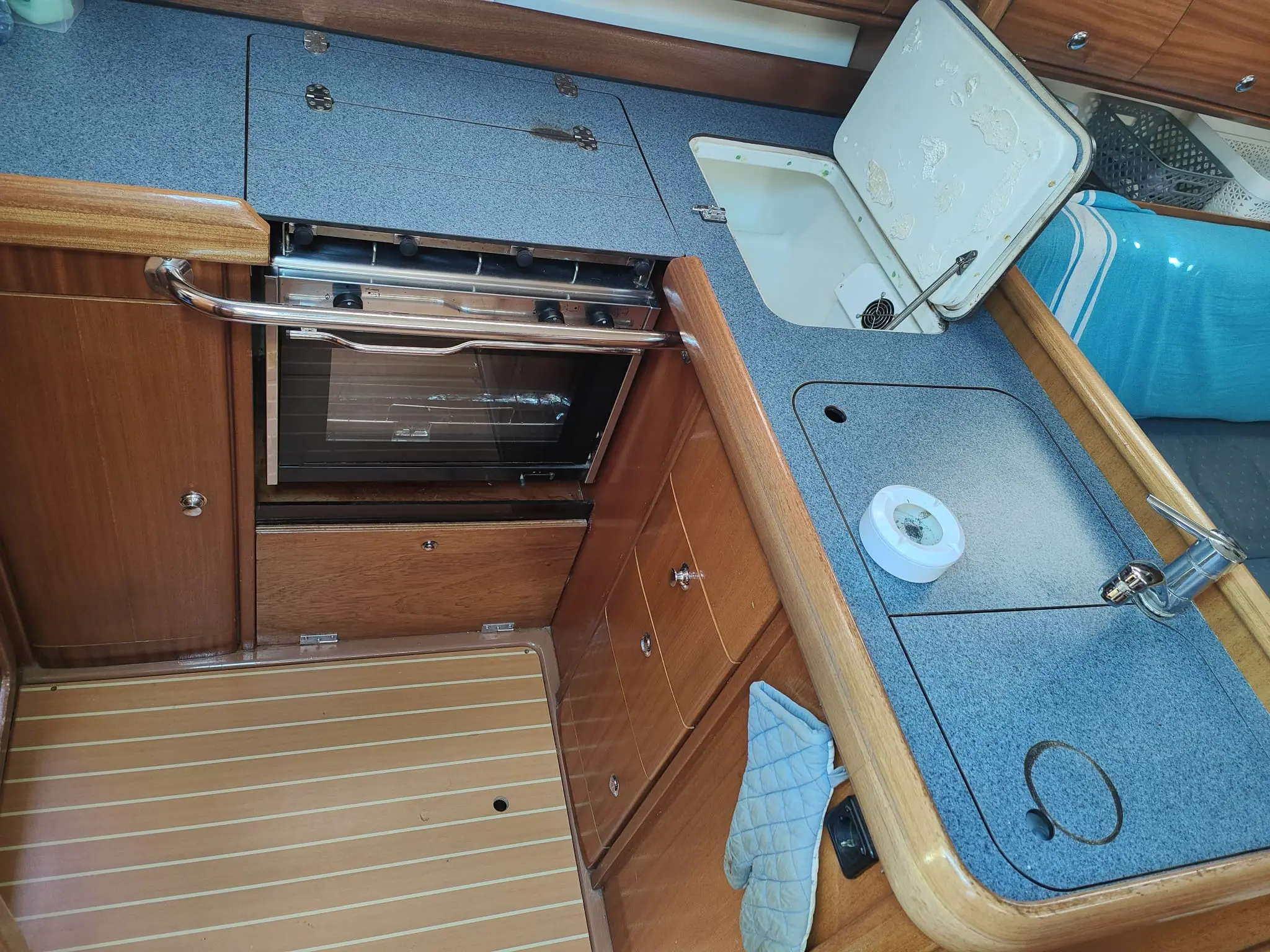 2003 Bavaria 36 cruiser