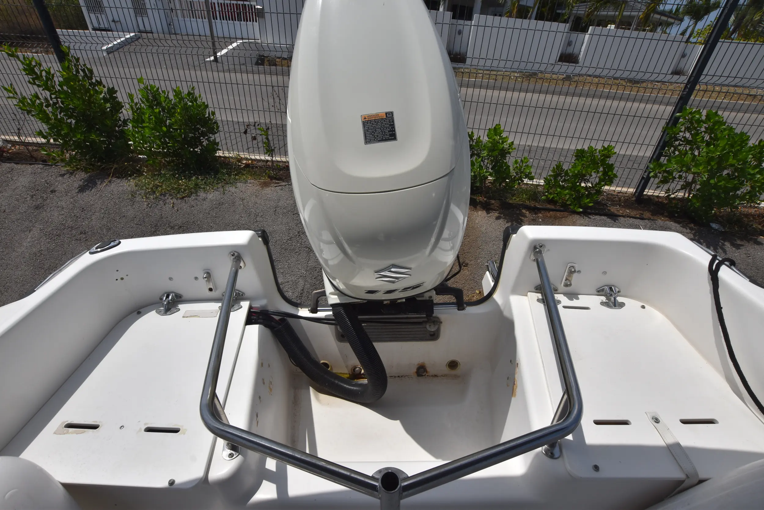 1997 Boston Whaler dauntless 17