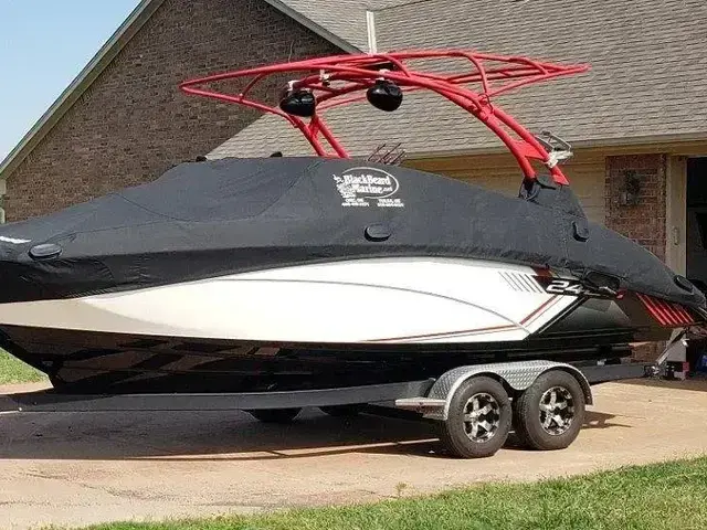 Yamaha Waverunner IV