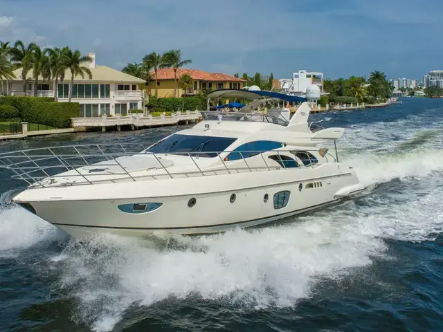 Azimut 62E