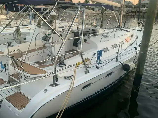 Hunter 38