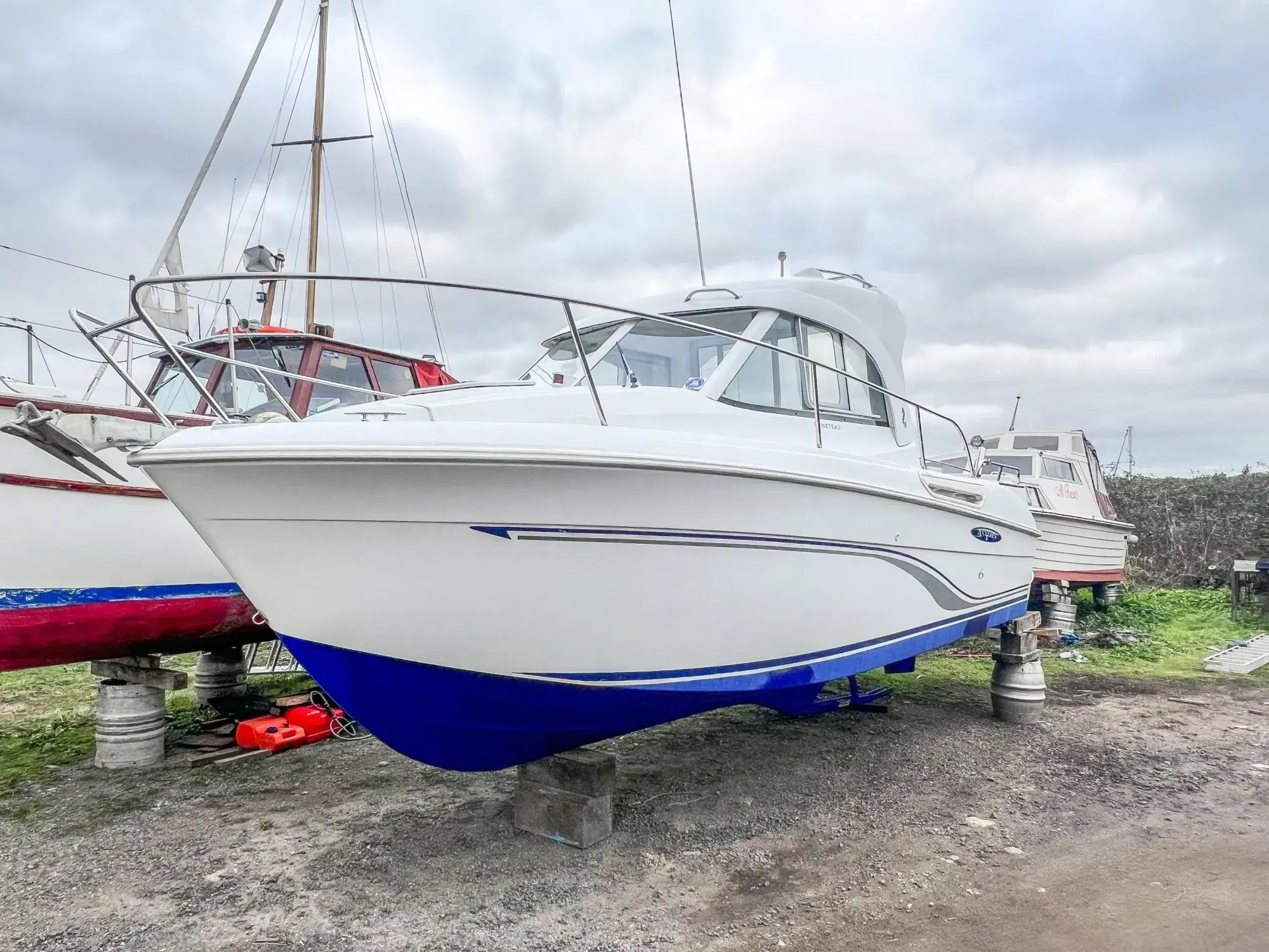 2008 Beneteau antares 6