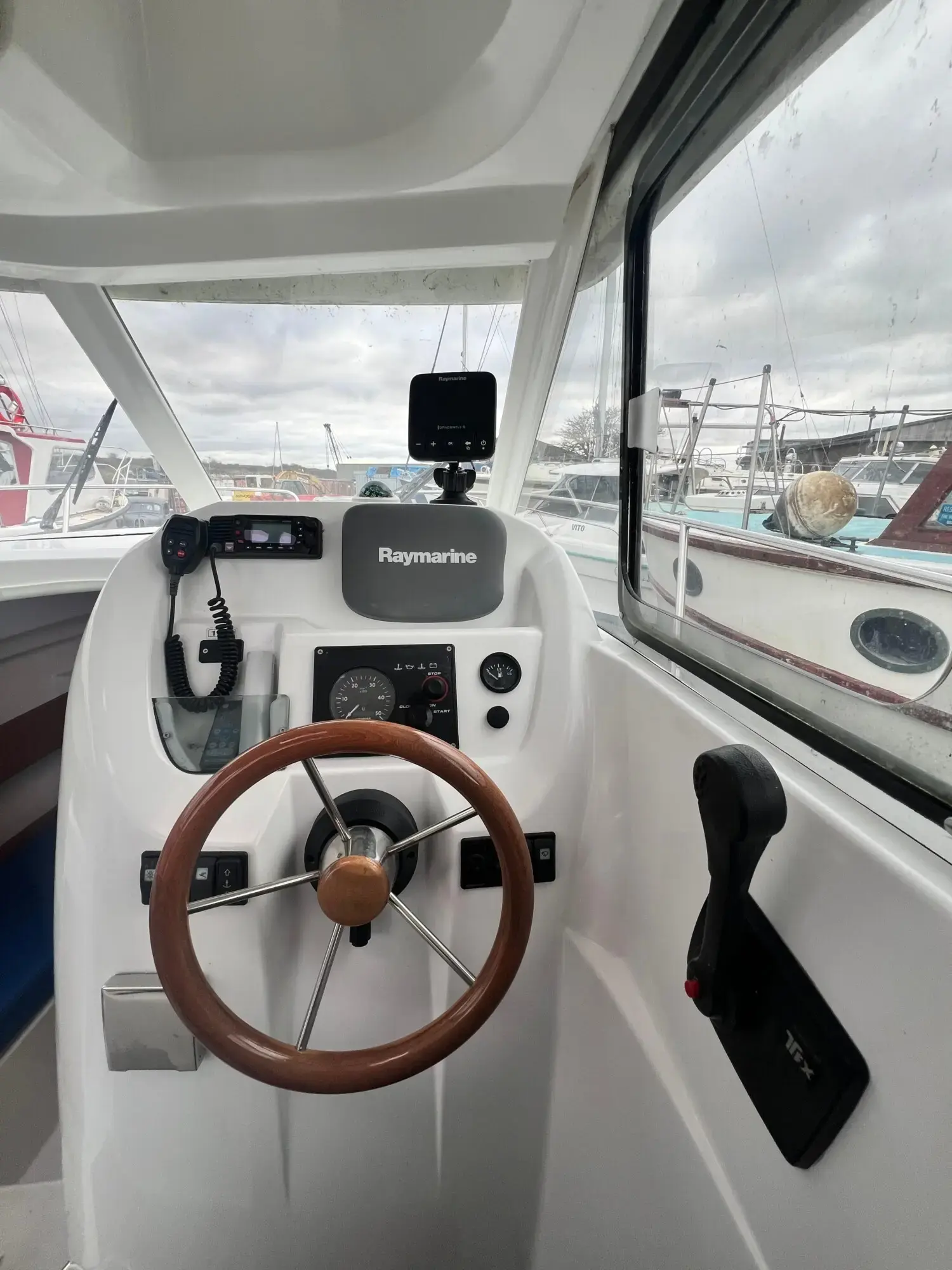 2008 Beneteau antares 6