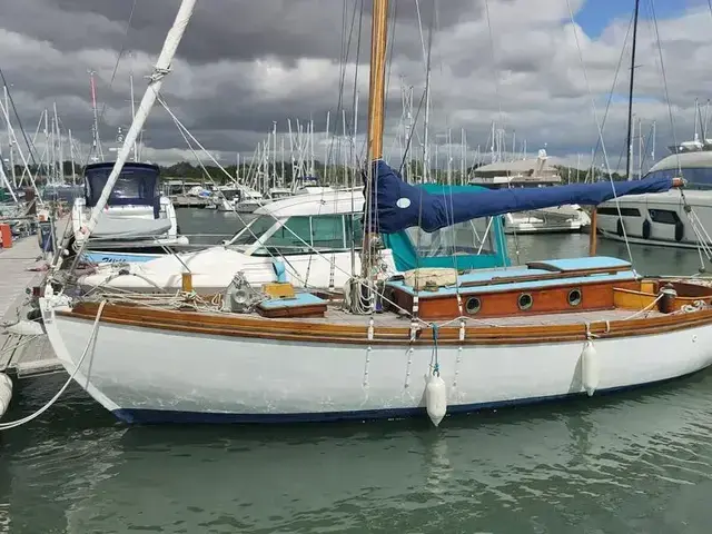 Harrison Butler Sloop 30