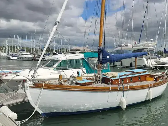 Harrison Butler Sloop 30