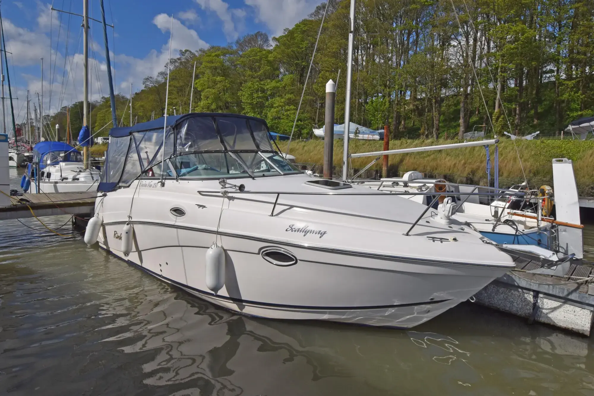 2003 Rinker fiesta vee 250