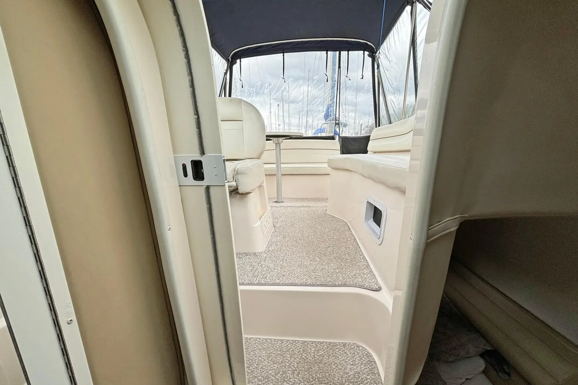 2003 Rinker fiesta vee 250