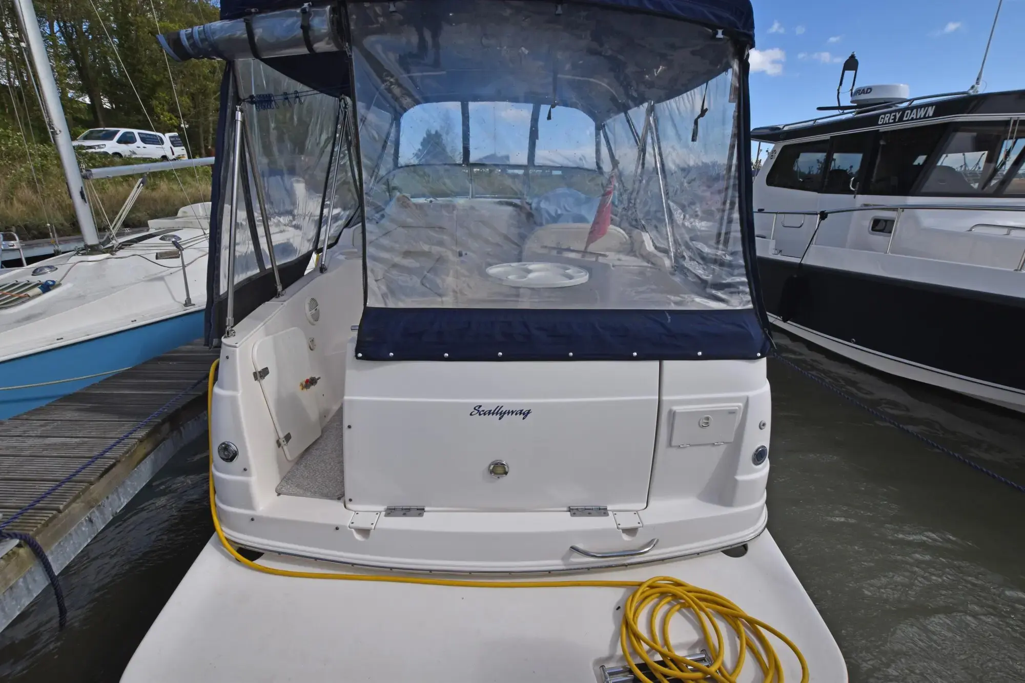 2003 Rinker fiesta vee 250