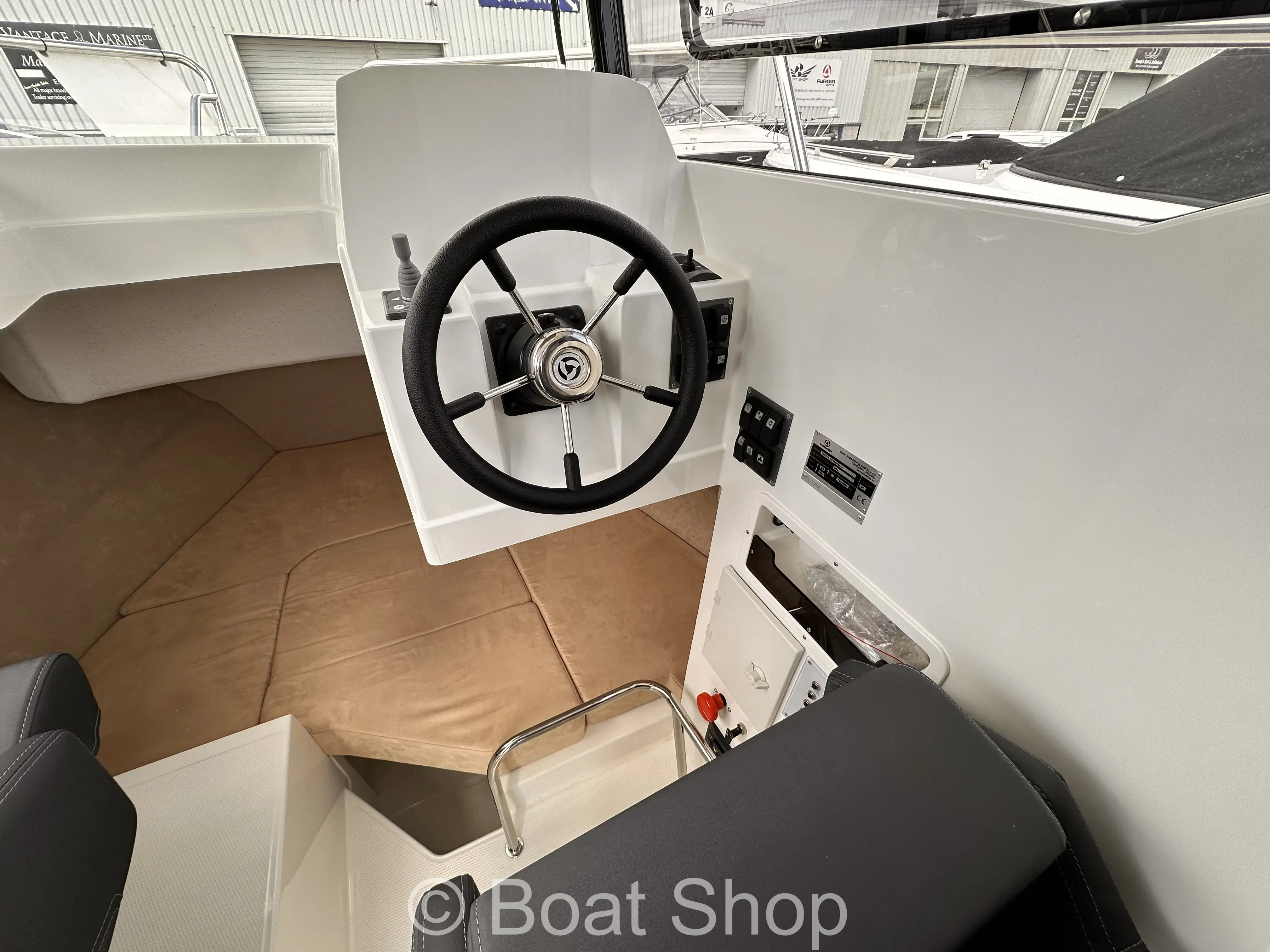 2024 Parker 700 pilothouse