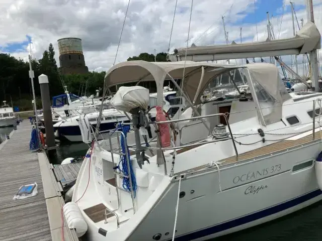 Beneteau Oceanis Clipper 373