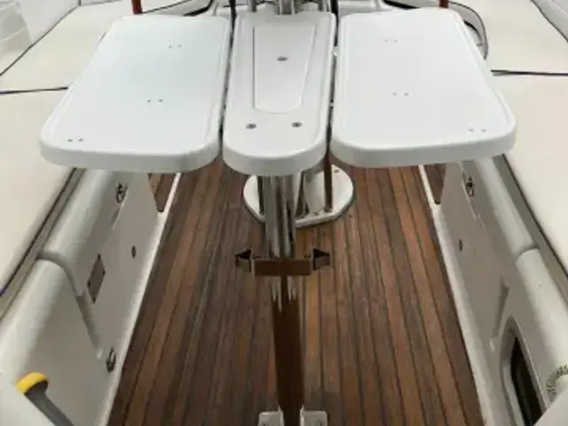 Beneteau Oceanis Clipper 373