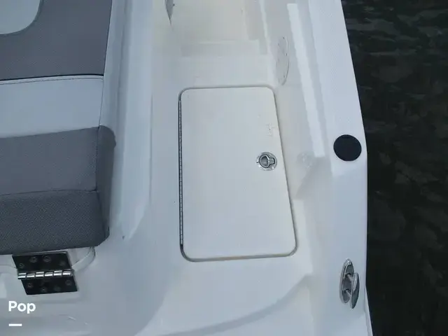 Bayliner Vr6