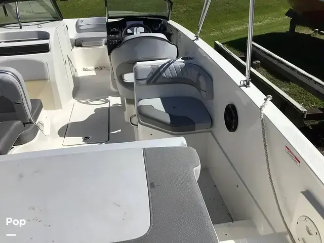 Bayliner Vr6